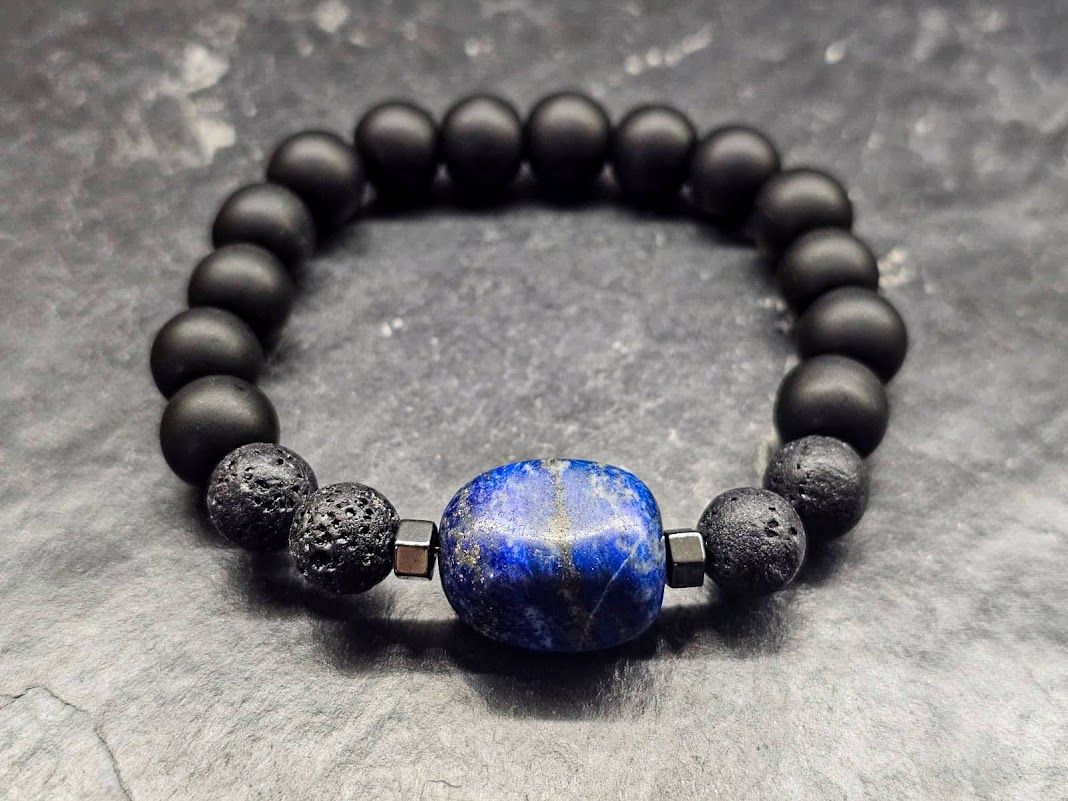 სამაჯური (ლავის ქვის, აგატისა და სოდალიტის ქვებით)